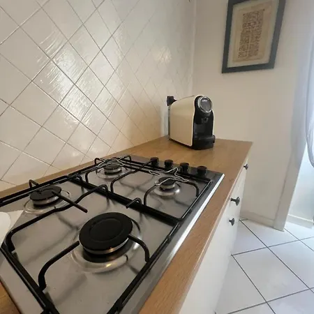 Couette-café 84 A Pochi Minuti Dalla Stazione 3*