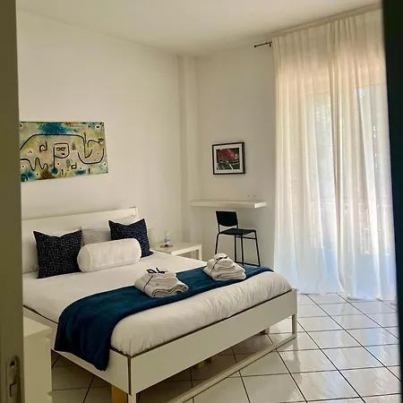 Bed & Breakfast 84 *