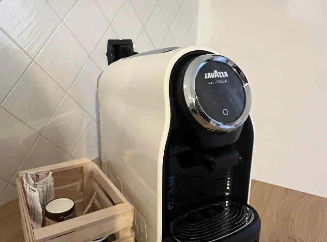 84 A Pochi Minuti Dalla Stazione 3*