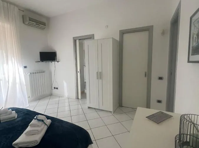 84 A Pochi Minuti Dalla Stazione ベッド・アンド・ブレックファスト