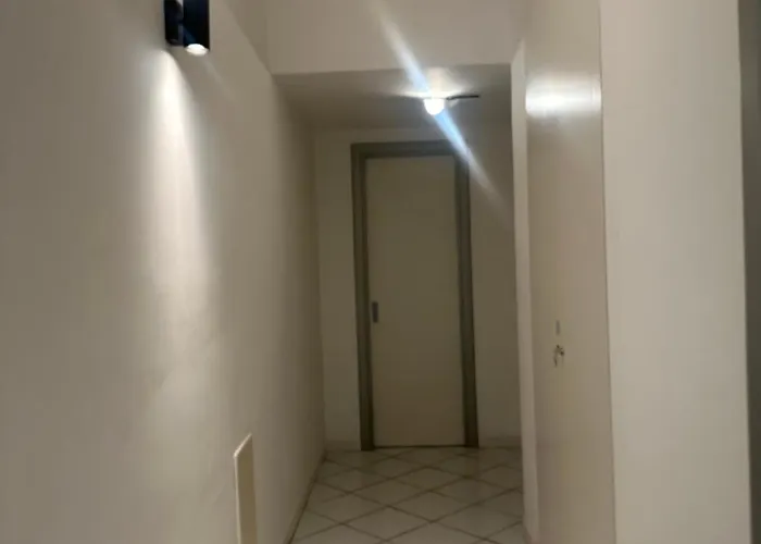 84 A Pochi Minuti Dalla Stazione 3*