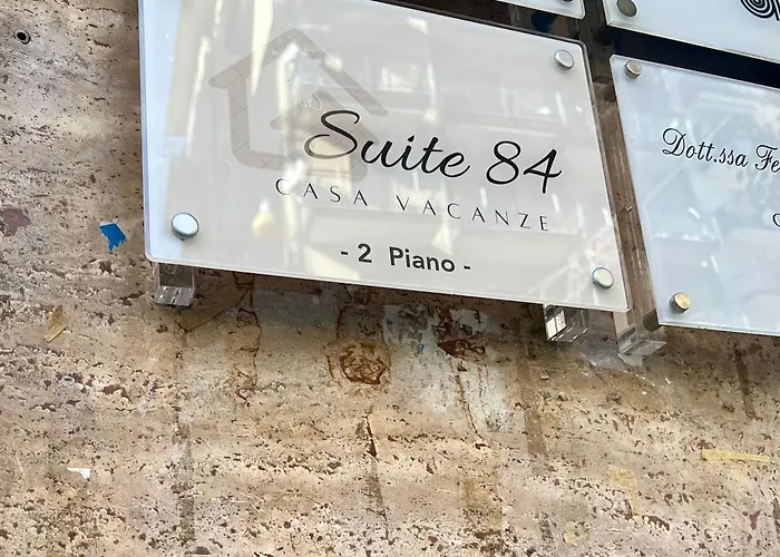 84 A Pochi Minuti Dalla Stazione 3*