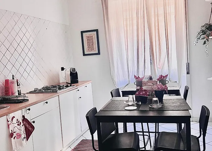 84 A Pochi Minuti Dalla Stazione ベッド・アンド・ブレックファスト サレルノ