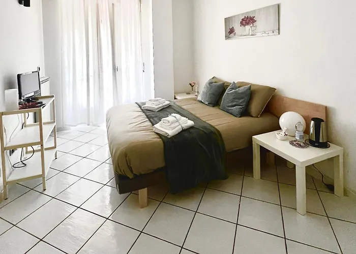 84 A Pochi Minuti Dalla Stazione 3* サレルノ